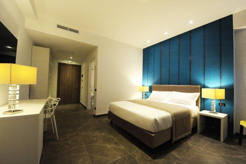 Hotel Up Wellness & Spa Foggia Exteriör bild