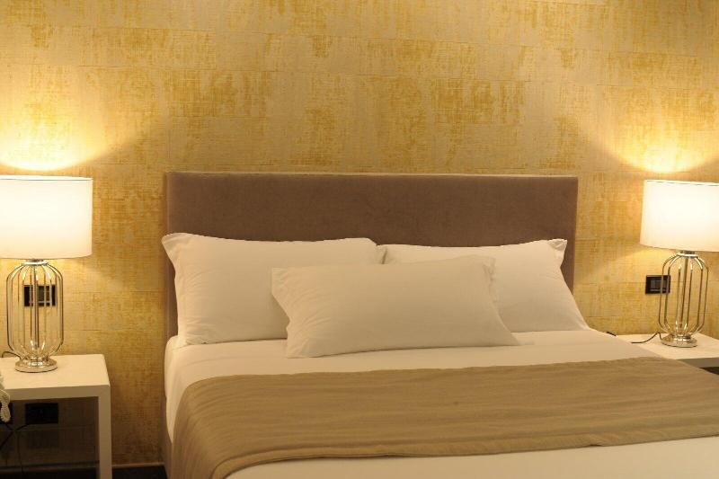 Hotel Up Wellness & Spa Foggia Exteriör bild