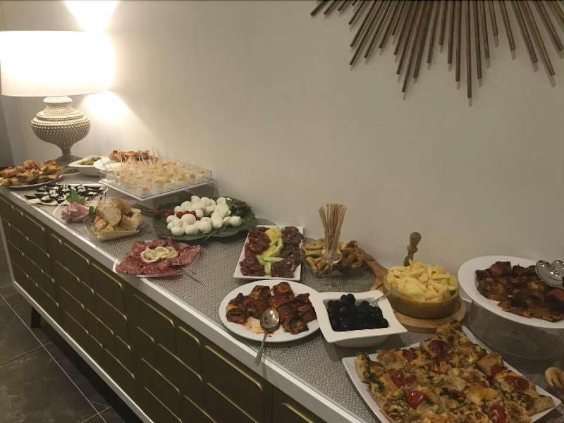 Hotel Up Wellness & Spa Foggia Exteriör bild