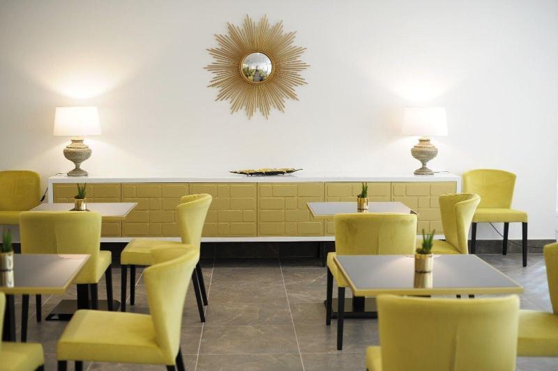 Hotel Up Wellness & Spa Foggia Exteriör bild