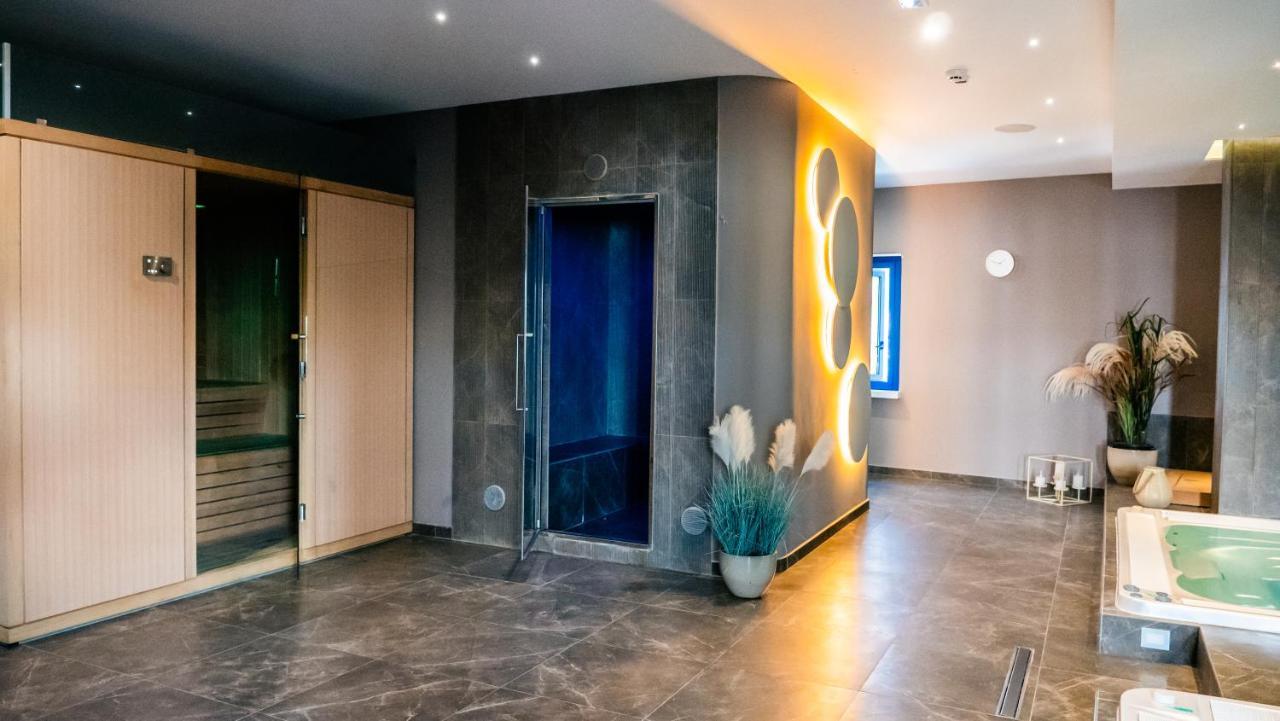 Hotel Up Wellness & Spa Foggia Exteriör bild
