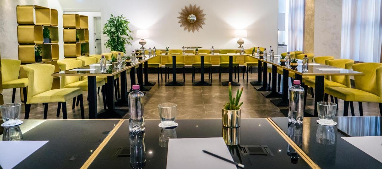 Hotel Up Wellness & Spa Foggia Exteriör bild